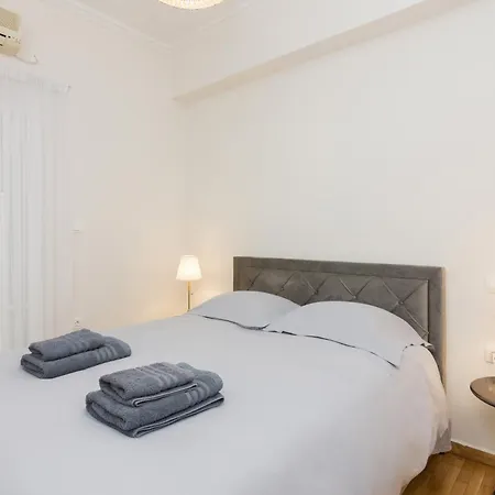 Spacious Luxury Apt In City Center Tan Appartement Athènes