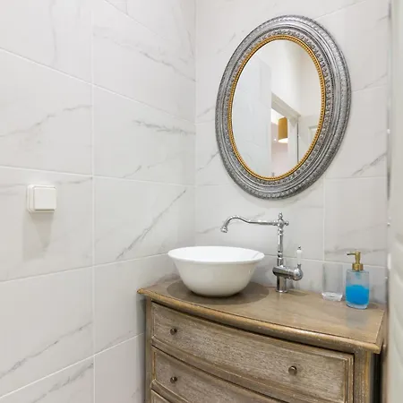 Spacious Luxury Apt In City Center Tan Appartement Athènes