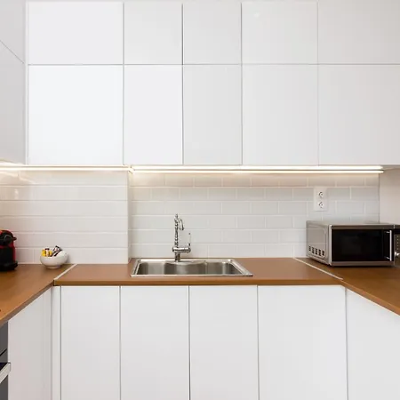 Spacious Luxury Apt In City Center Tan Appartement